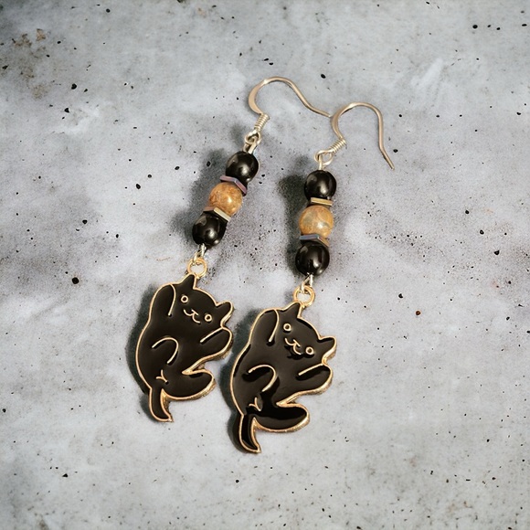 Handcrafted Cute black cat earrings - Picture 3 of 3